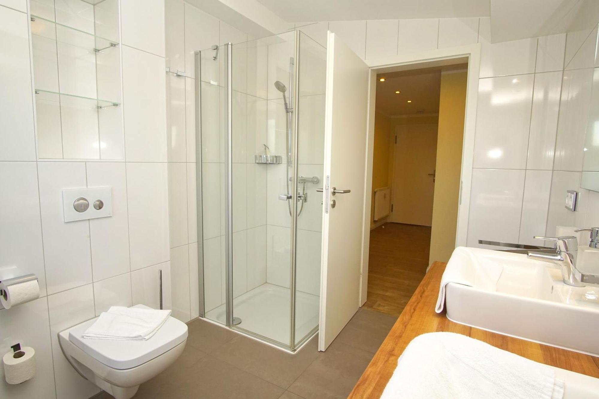 Balkon, Gratis Nutzung Vom Ahoi Erlebnisbad Und Sauna In Sellin- Meeresblick Fewo 59 Гёрен Экстерьер фото